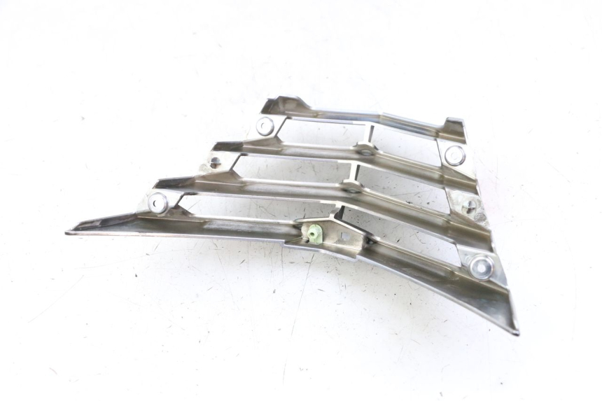 photo de UPPER FRONT FAIRING JUNCTION PEUGEOT CITYSTAR 50 (2013 - 2017) - Zoom on usage condition