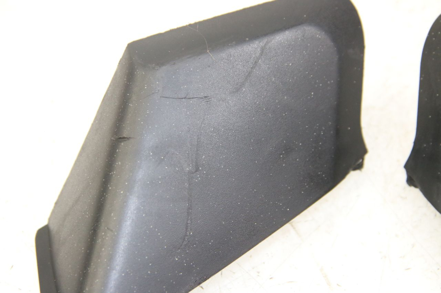 photo de FRONT MIDDLE PANEL  MBK SKYCRUISER 125 (2006 - 2009) - Fixing points details