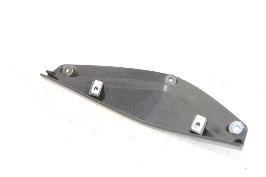 photo de UPPER FRONT FAIRING JUNCTION APRILIA SR 2T 50 (2012 - 2017) - Component detail