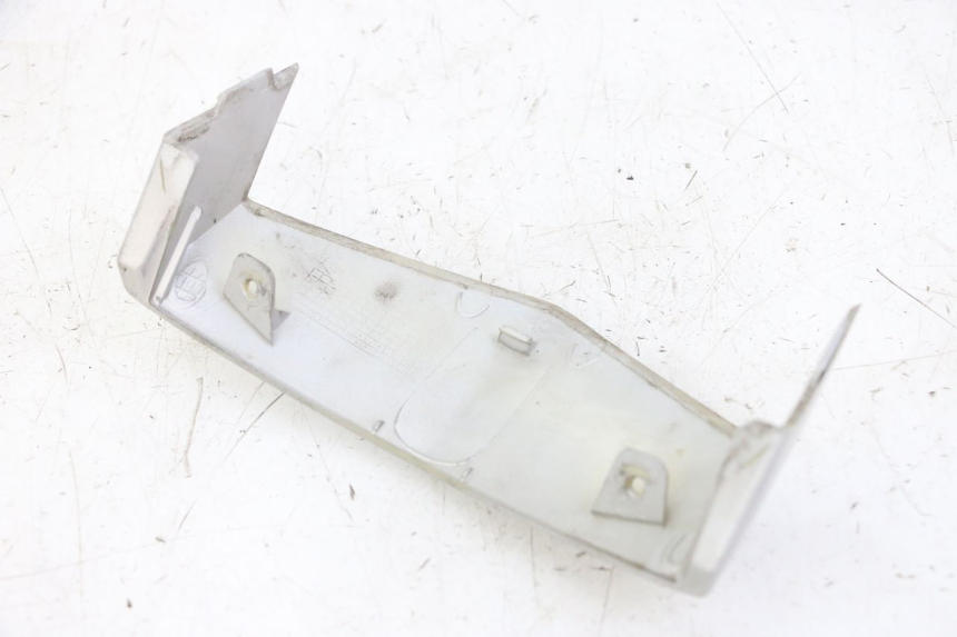 photo de FRONT MIDDLE PANEL  PEUGEOT VIVACITY NEW 2T 50 (2008 - 2017) - Zoom on usage condition