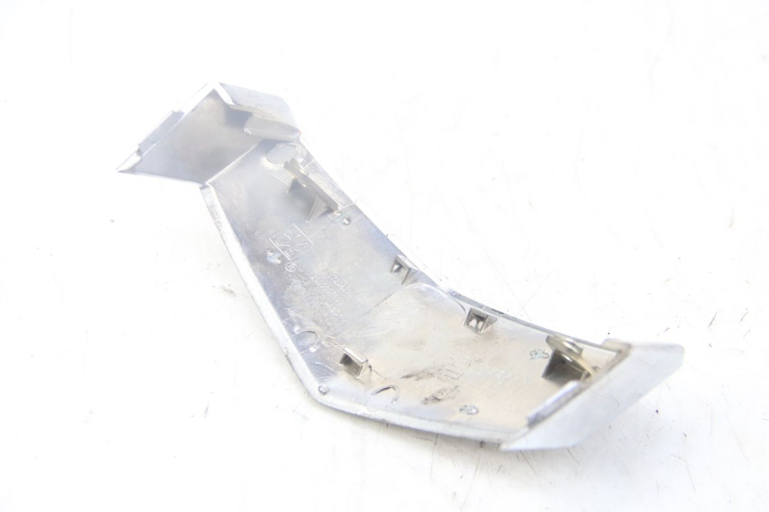 photo de UPPER FRONT FAIRING JUNCTION PEUGEOT VIVACITY NEW 4T 50 (2008 - 2017) - Alternative perspective