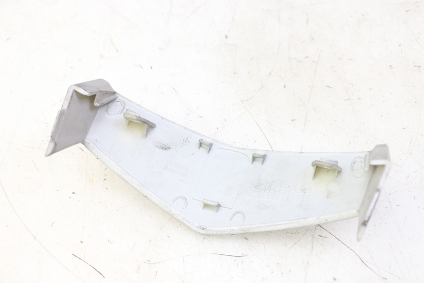 photo de UPPER FRONT FAIRING JUNCTION PEUGEOT VIVACITY NEW 4T 50 (2008 - 2017) - Alternative perspective