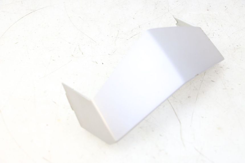 photo de UPPER FRONT FAIRING JUNCTION PEUGEOT VIVACITY NEW 4T 50 (2008 - 2017) - Technical close-up