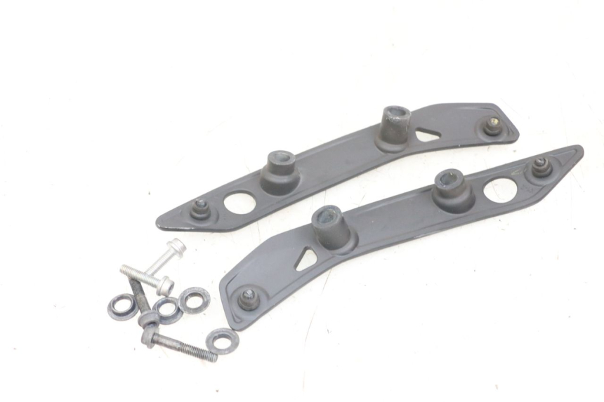 photo de UPPER FRONT FAIRING JUNCTION YAMAHA XMAX X-MAX ABS 125 (2017 - 2020) - Component detail