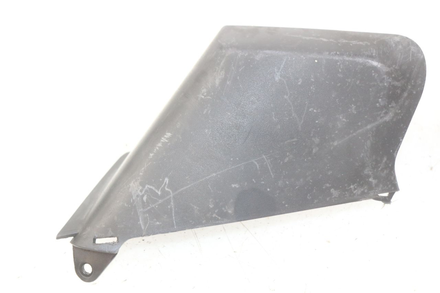 photo de UPPER FRONT FAIRING JUNCTION YAMAHA XMAX X-MAX 125 (2006 - 2009) - Alternative perspective