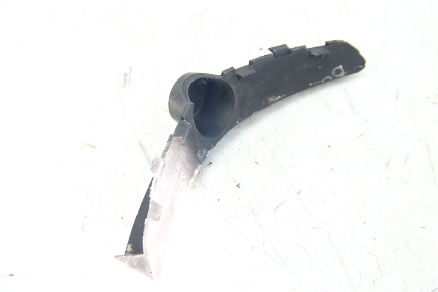 photo de FRONT FAIRING JUNCTION YAMAHA XMAX X-MAX 125 (2006 - 2009) - Alternative perspective