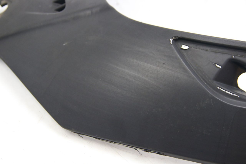 photo de FRONT FAIRING JUNCTION PIAGGIO X8 125 (2004 - 2007) - Product overview