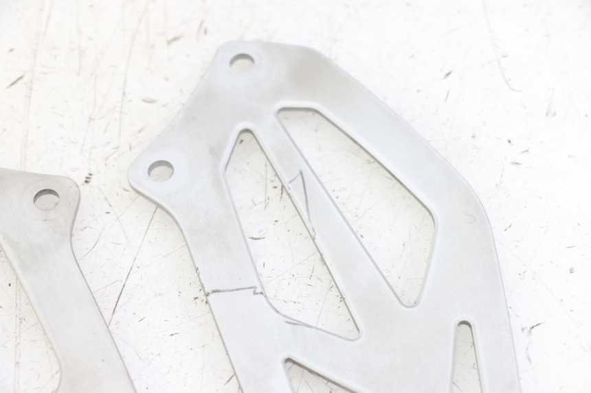 photo de MIDDLE FLOOR PANEL BMW S RR ABS S1000RR 1000 (2015 - 2018) - Zoom on usage condition