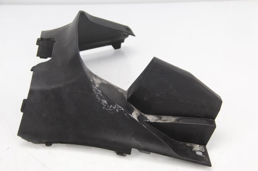 photo de MIDDLE FLOOR PANEL SUZUKI BURGMAN 125 (2007 - 2014) - Component detail