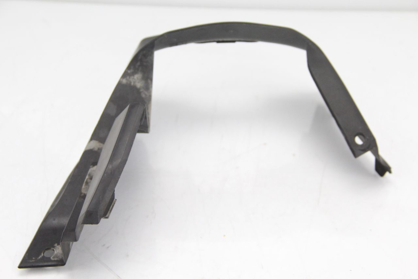 photo de MIDDLE FLOOR PANEL SUZUKI BURGMAN 125 (2007 - 2014) - Technical close-up