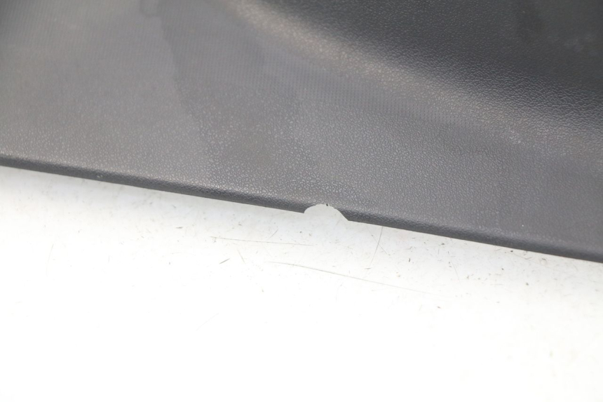 photo de MIDDLE FLOOR PANEL KYMCO DINK STREET 125 (2009 - 2014) - Zoom on usage condition