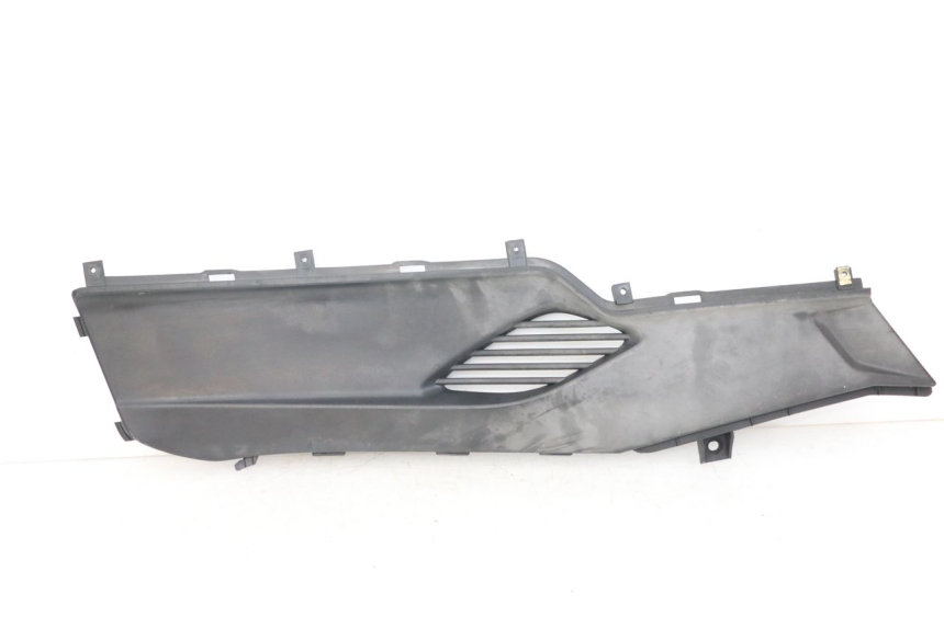 photo de RIGHT FOOTREST BRACKET KYMCO DINK STREET ABS 125 (2011 - 2018) - Surface and material condition