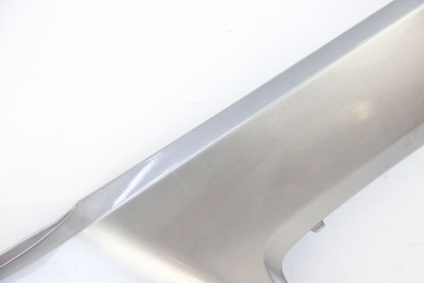 photo de RIGHT FOOTPEG JUNCTION HONDA FORZA ABS 300 (2013 - 2017) - Alternative perspective