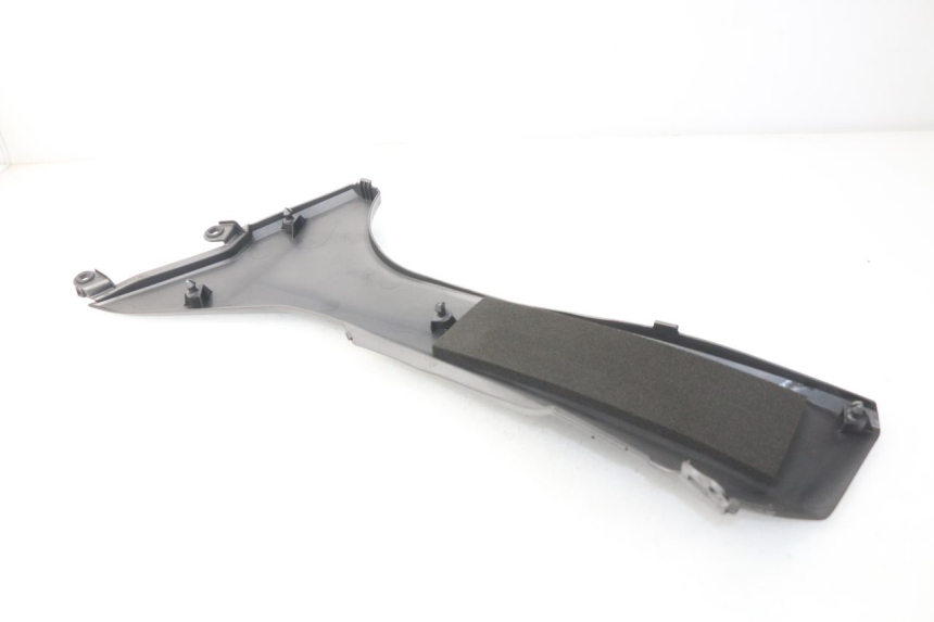 photo de RIGHT FOOTREST BRACKET HONDA INTEGRA NC D 750 (2016 - 2018) - Zoom on usage condition