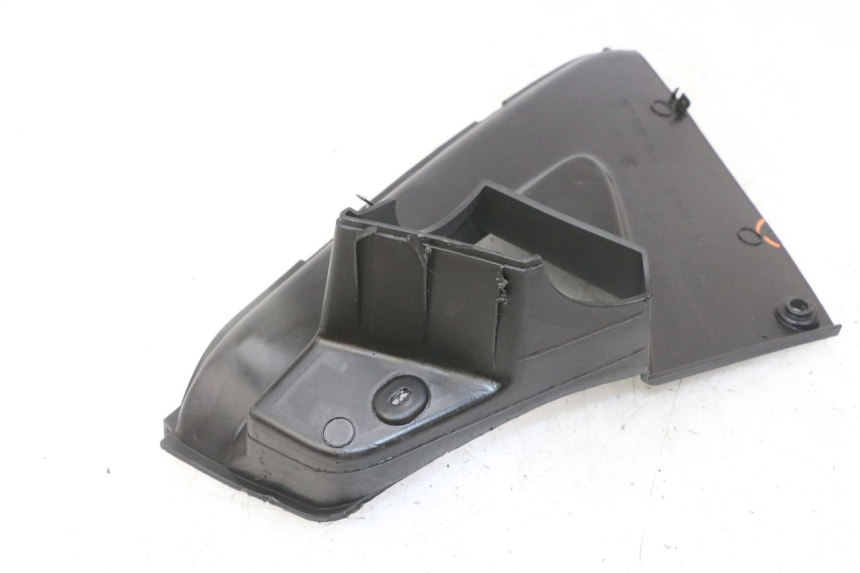 photo de RIGHT MIDDLE FLOOR PANEL PEUGEOT JET FORCE CARBU 50 (2003 - 2016) - Component detail