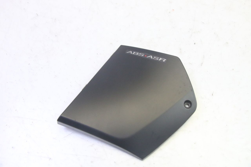 photo de RIGHT MIDDLE FLOOR PANEL PIAGGIO MP3 HPE 350 (2018 - 2020) - Main view