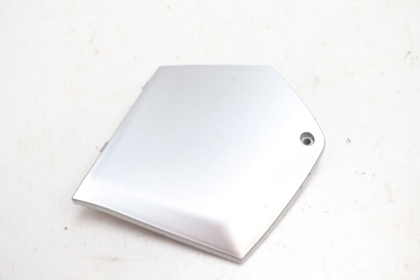 photo de RIGHT MIDDLE FLOOR PANEL PIAGGIO MP3 LT 300 (2010 - 2016) - Component detail