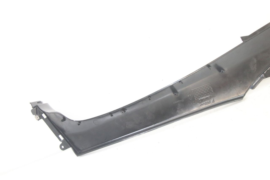 photo de RIGHT MIDDLE FLOOR PANEL PIAGGIO MP3 500 (2014 - 2017) - Product overview