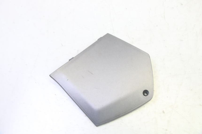 photo de RIGHT FOOTREST BRACKET PIAGGIO MP3 125 (2006 - 2014) - Main view