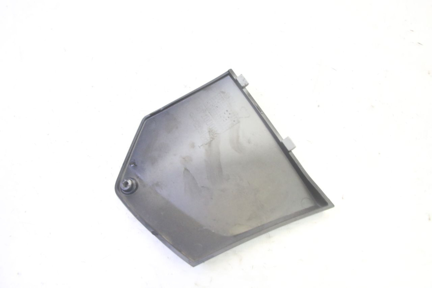 photo de RIGHT MIDDLE FLOOR PANEL PIAGGIO MP3 500 (2016 - 2018) - Zoom on usage condition