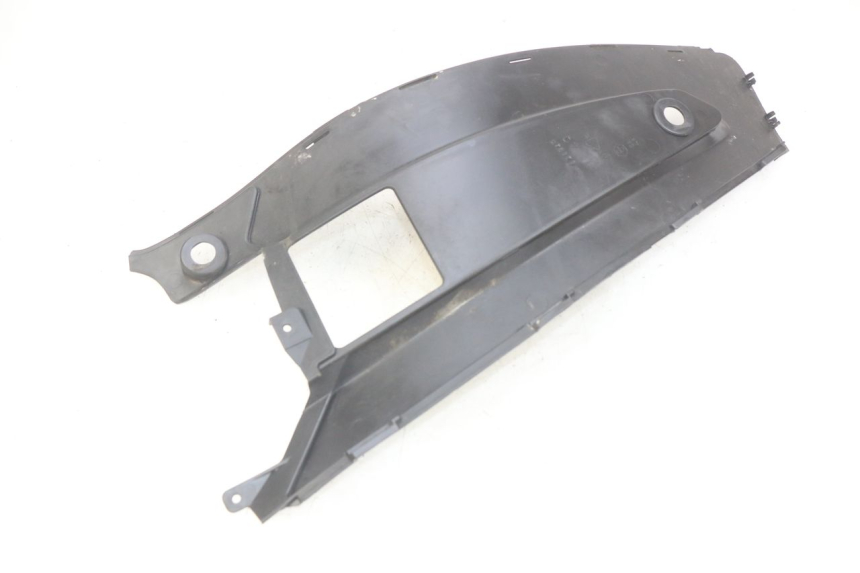 photo de RIGHT FOOTREST BRACKET GILERA NEXUS 125 (2007 - 2009) - Surface and material condition