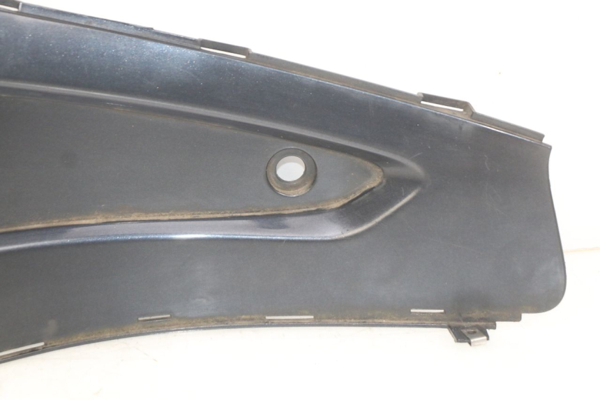 photo de RIGHT FOOTREST BRACKET GILERA NEXUS 125 (2007 - 2009) - Markings and original references