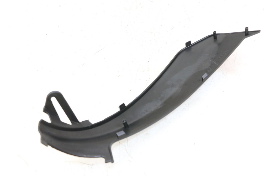 photo de RIGHT MIDDLE FLOOR PANEL PIAGGIO NRG POWER PUREJET 50 (2018 - 2021) - Alternative perspective