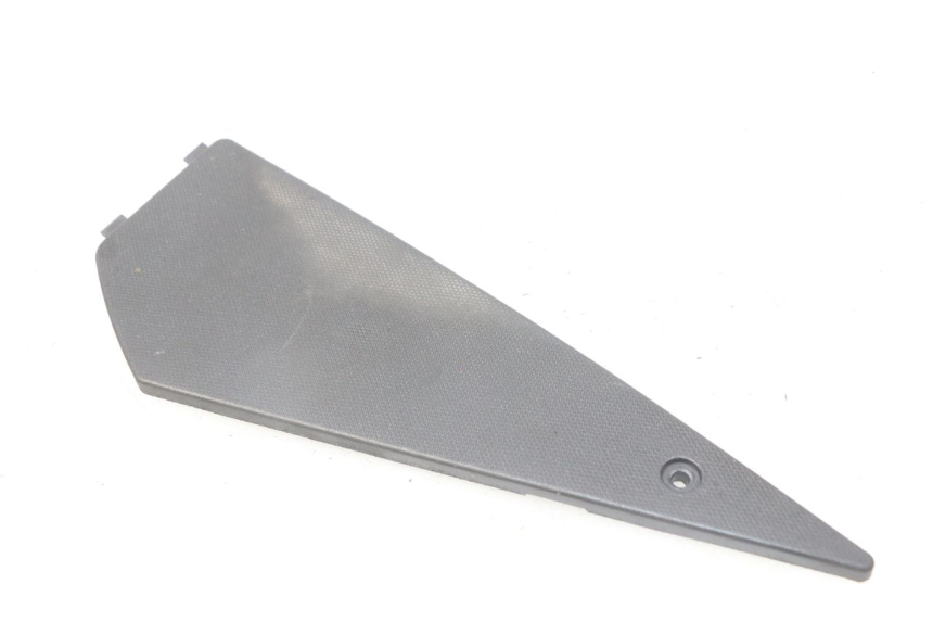 photo de RIGHT FOOTREST BRACKET APRILIA SR 2T 50 (2012 - 2017) - Zoom on usage condition