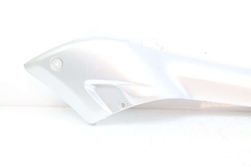 photo de RIGHT MIDDLE FLOOR PANEL YAMAHA X-CITY XCITY 125 (2007 - 2013) - Product overview