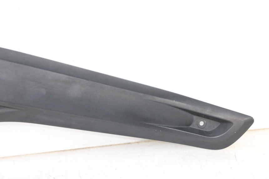 photo de RIGHT FOOTREST BRACKET YAMAHA X-MAX XMAX 125 (2010 - 2013) - Additional view of the item