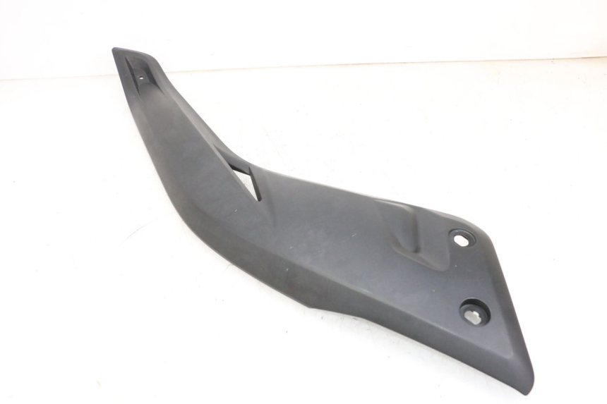 photo de RIGHT FOOTREST BRACKET YAMAHA X-MAX XMAX 125 (2010 - 2013) - Checked used part