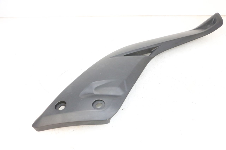 photo de RIGHT FOOTREST BRACKET YAMAHA X-MAX XMAX 125 (2010 - 2013) - Markings and original references