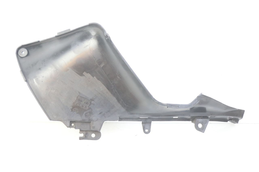 photo de RIGHT FOOTREST BRACKET YAMAHA XP T-MAX TMAX ABS 500 (2004 - 2007) - Alternative perspective