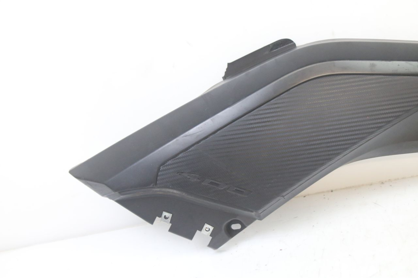 photo de RIGHT MIDDLE FLOOR PANEL YAMAHA YP X-MAX XMAX 400 (2014 - 2017) - Component detail