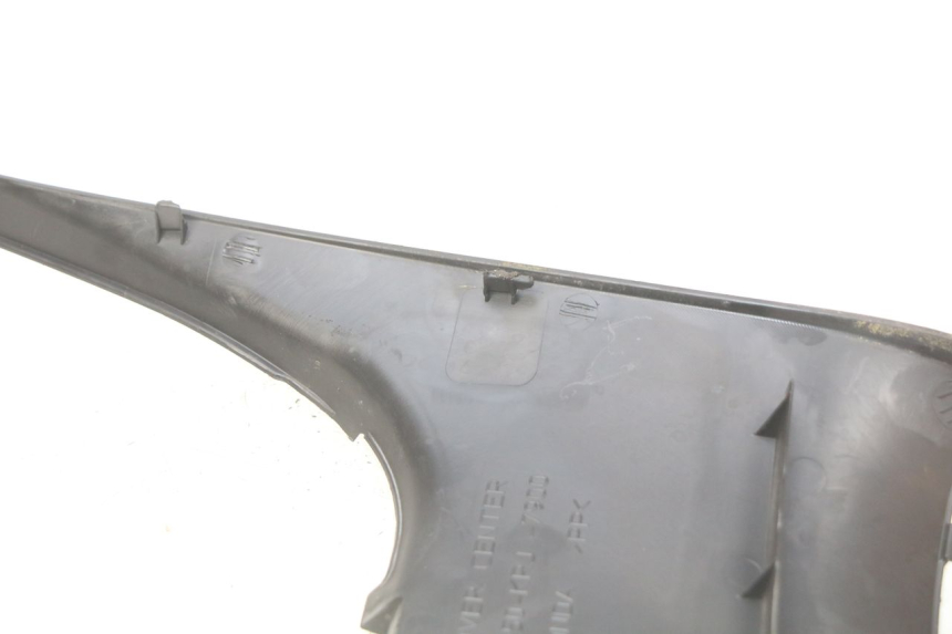 photo de FOOTREST JUNCTION HONDA FES S-WING SWING ABS 125 (2007 - 2015) - Zoom on usage condition