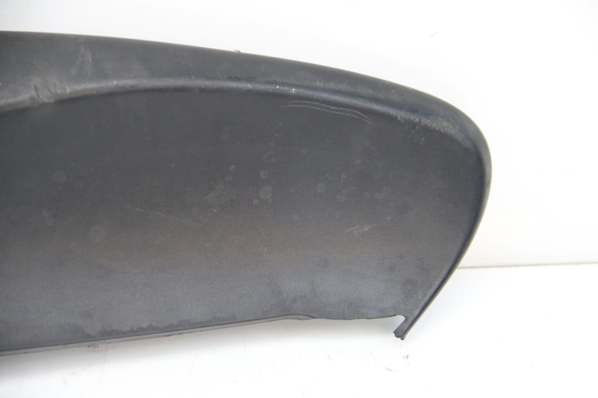 photo de LEFT FOOTREST BRACKET DERBI BOULEVARD 50 (2009 - 2006) - Technical close-up