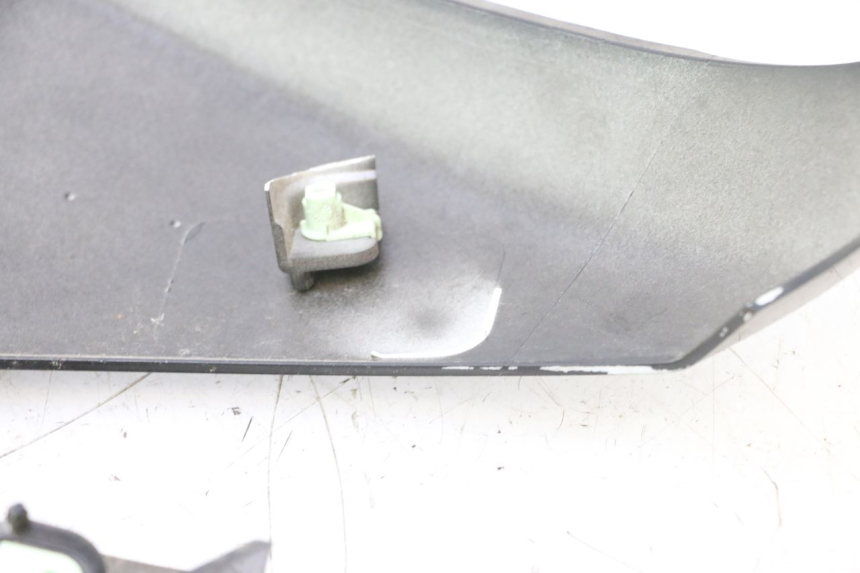 photo de LEFT MIDDLE FLOOR PANEL PEUGEOT CITYSTAR 2T 50 (2018 - 2021) - Technical close-up