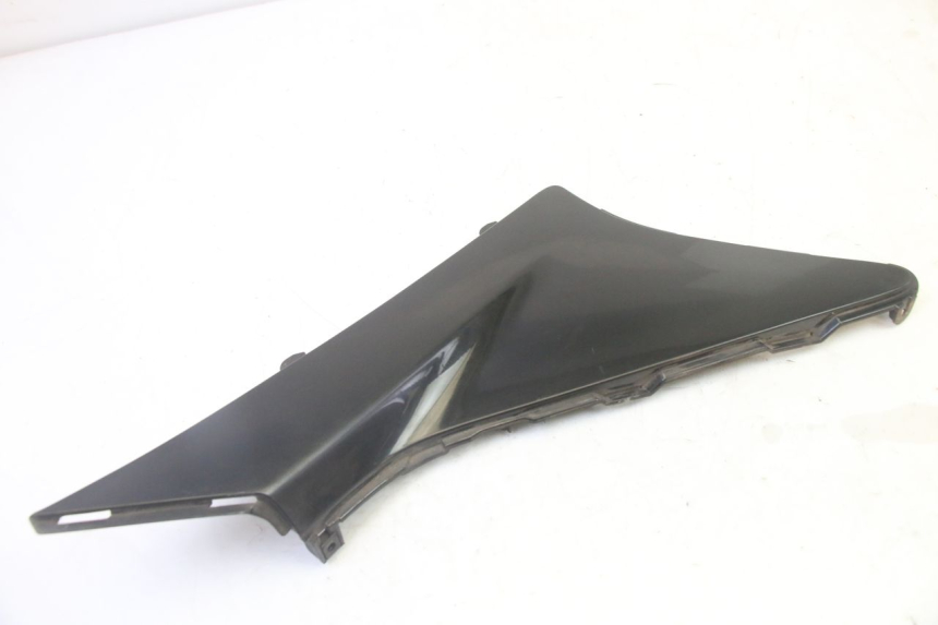 photo de LEFT FOOTREST JOINT HONDA FES S-WING SWING ABS 125 (2007 - 2015) - Alternative perspective