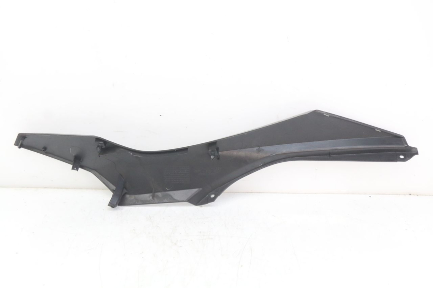 photo de LEFT MIDDLE FLOOR PANEL HONDA FORZA 125 (2015 - 2016) - Component detail