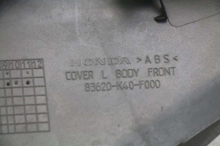 photo de LEFT MIDDLE FLOOR PANEL HONDA FORZA 125 (2015 - 2016) - Fixing points details