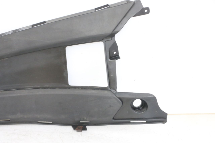 photo de LEFT MIDDLE FLOOR PANEL GILERA NEXUS 300 (2008 - 2013) - Fixing points details