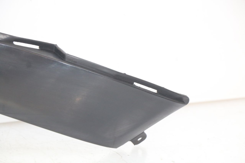 photo de LEFT FOOTREST BRACKET PIAGGIO MP3 LT 300 (2010 - 2016) - Surface and material condition
