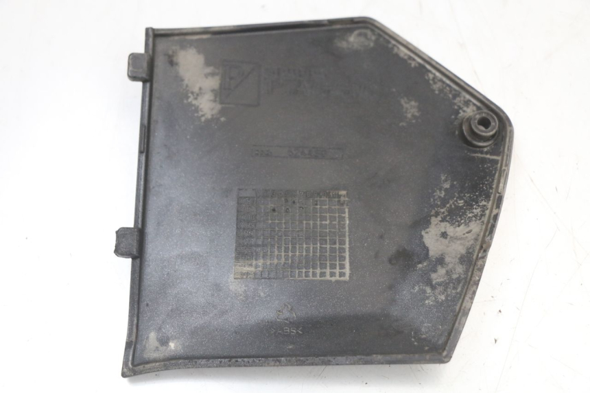 photo de LEFT MIDDLE FLOOR PANEL PIAGGIO MP3 125 (2006 - 2014) - Zoom on usage condition