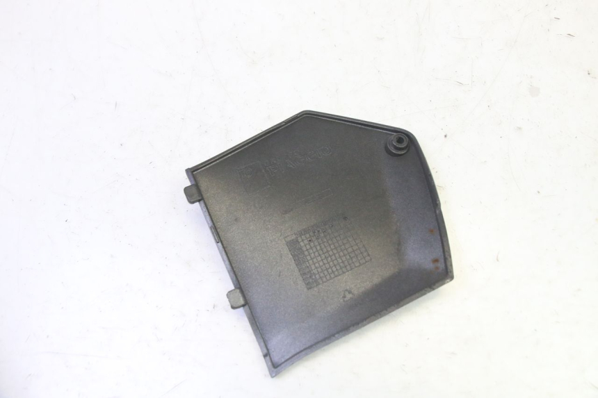 photo de LEFT MIDDLE FLOOR PANEL PIAGGIO MP3 125 (2006 - 2014) - Alternative perspective