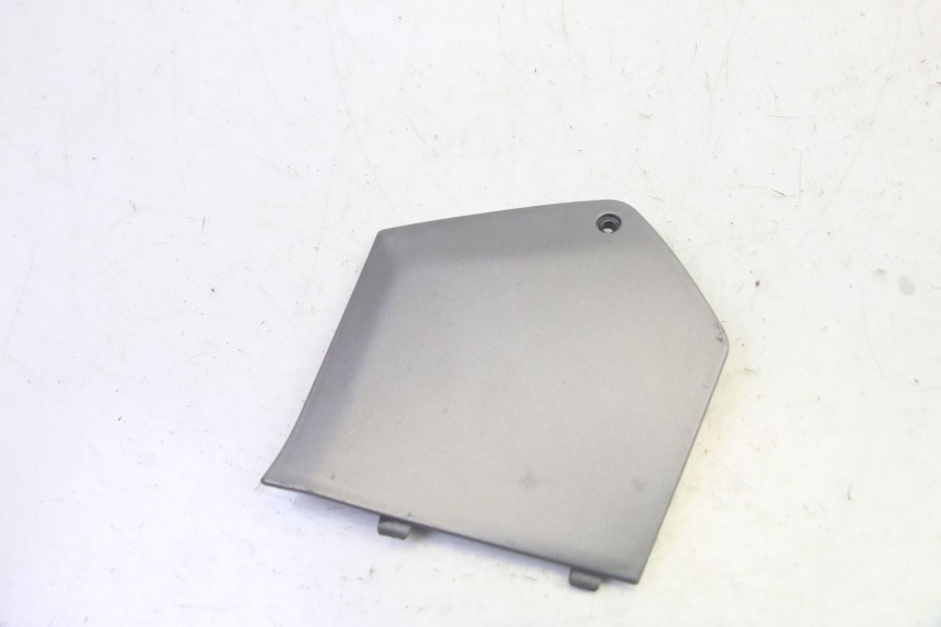 photo de LEFT MIDDLE FLOOR PANEL PIAGGIO MP3 125 (2006 - 2014) - Component detail