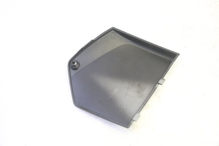 photo de LEFT MIDDLE FLOOR PANEL PIAGGIO MP3 500 (2016 - 2018) - Alternative perspective