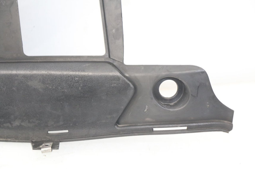 photo de LEFT FOOTREST BRACKET GILERA NEXUS 125 (2009 - 2013) - Checked used part