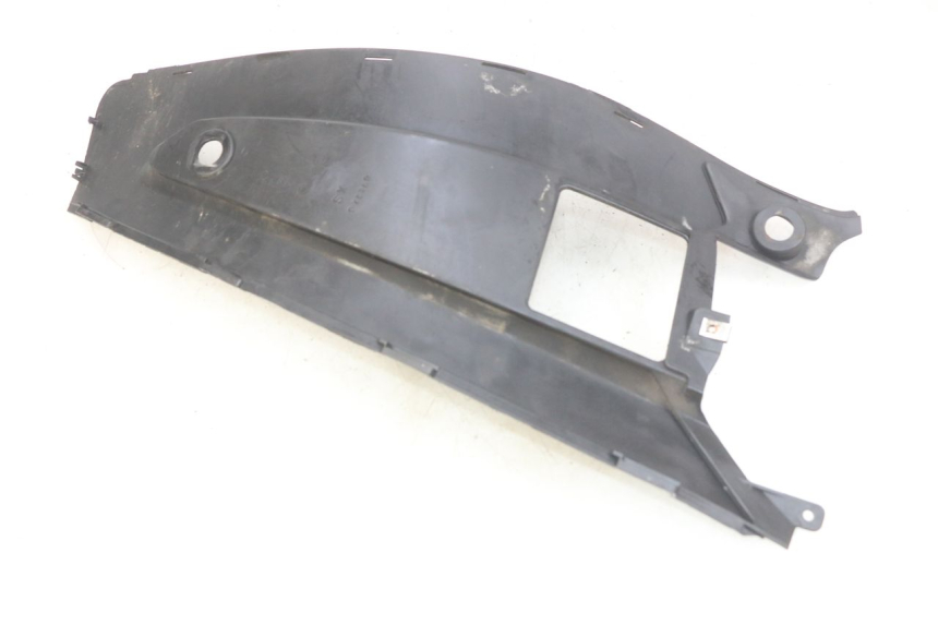 photo de LEFT FOOTREST BRACKET GILERA NEXUS 125 (2007 - 2009) - Technical close-up