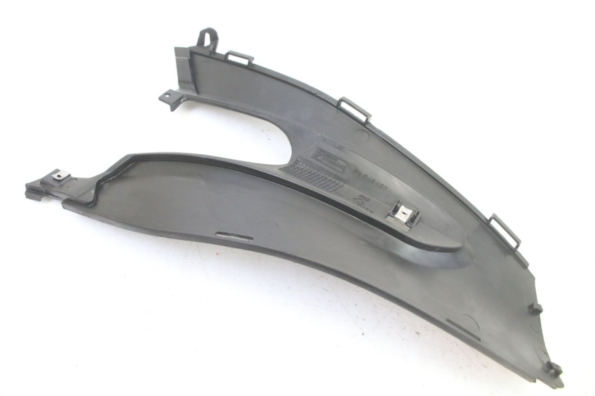 photo de LEFT MIDDLE FLOOR PANEL GILERA RUNNER SP 50 (2006 - 2008) - Surface and material condition