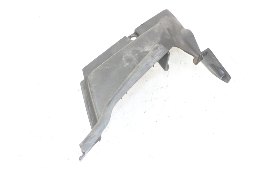 photo de LEFT MIDDLE FLOOR PANEL APRILIA SCARABEO GT TOURING 125 (1999 - 2005) - Technical close-up